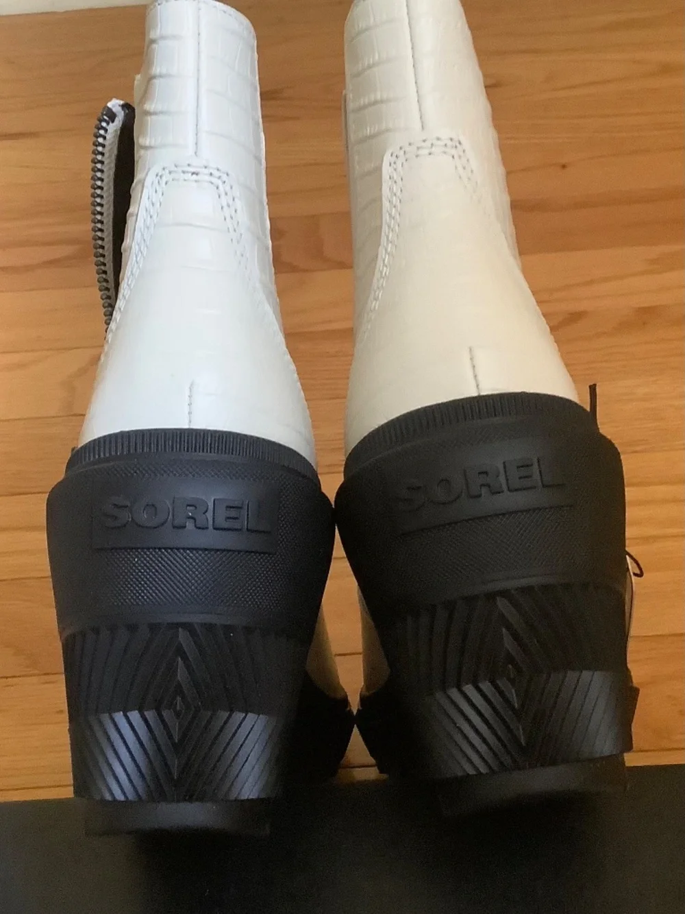 SOREL Ona Ave Zip Wedge Leather Bootie Chalk/Black SZ 9.5